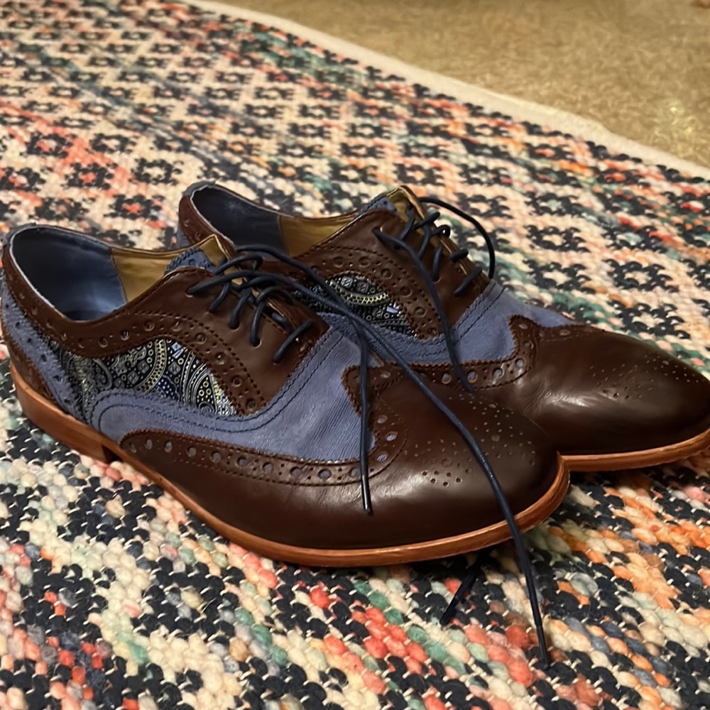 Robert Graham Oxford with Paisley Insert